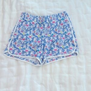 Girls, size medium shorts. Pretty colors! Good condition. Used barely.